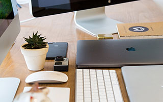 开云体育官网-卡洛斯深情忆友：菲戈是皇马生涯最难忘队友|左后卫|路易斯-卡洛斯|皇家马德里|罗伯特·卡洛斯|路易斯-菲戈_新浪体育_新浪新闻