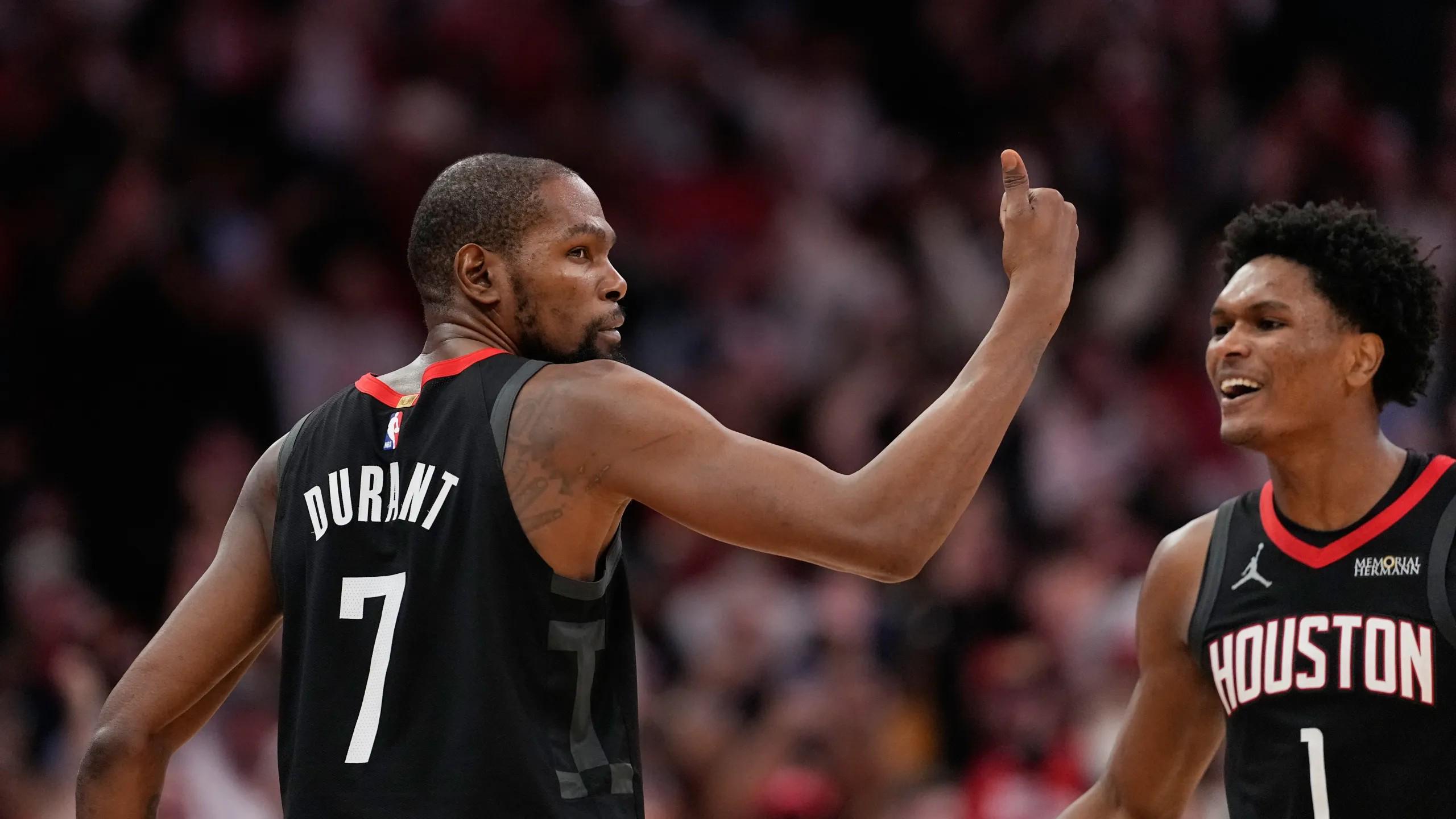 开云体育在线-杜兰特在线怼黑粉：我的人脉遍及全球，宅男们只能窝在地下室