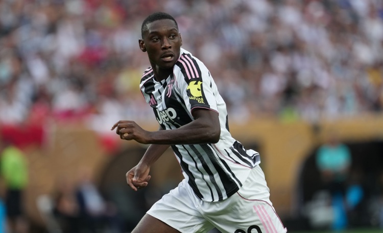 开云体育在线-迪马：尤文仍在谈判引进穆阿尼，若交易不顺将考虑奥蓬达