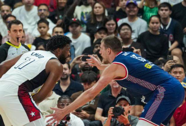 开云体育入口-美国男篮首发之争！恩比德引争议，浓眉比他更配？