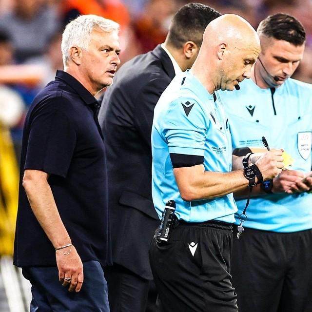 1685921847225025795.jpg taile.jpg