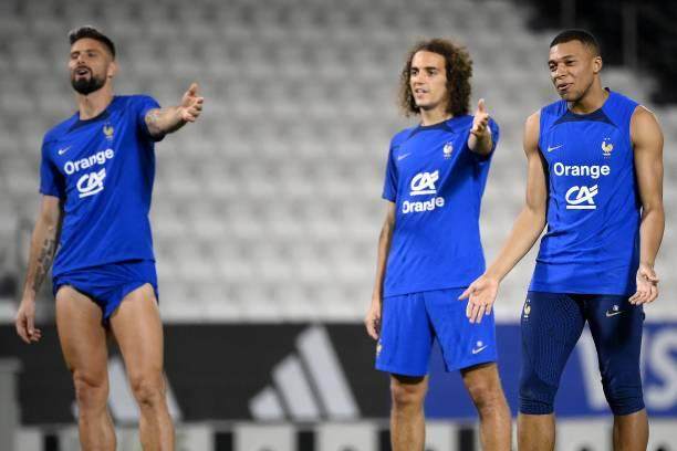 开云体育入口-【解码法国】本泽马“甩锅”，天赋能否弥补稚嫩?