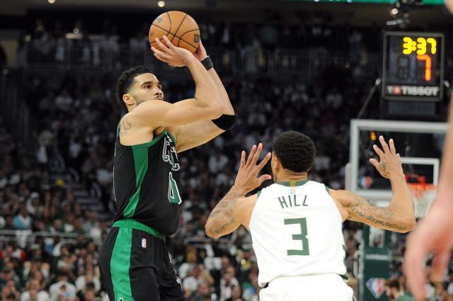 开云体育在线-绝境之战轰下46分！塔图姆复刻真理神迹拯救绿衫军