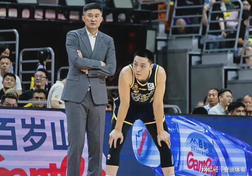 开云体育官网-真相大白！广东男篮为何排名CBA第一？杜峰会用人，杨铭下课委屈