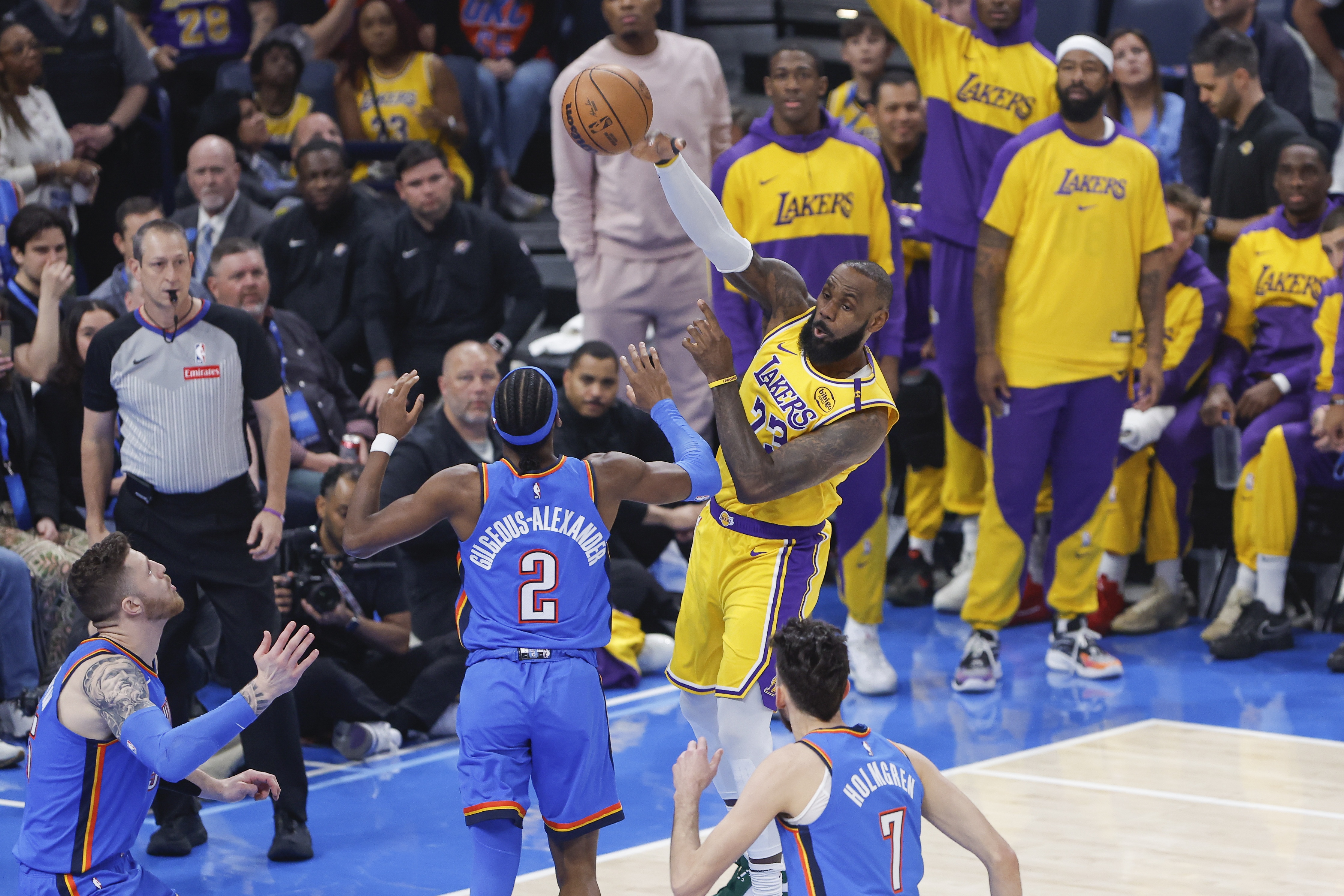 开云体育入口-霍里：詹姆斯是唯一有权抱怨裁判的人 他没有SGA&amp;东里的吹罚待遇